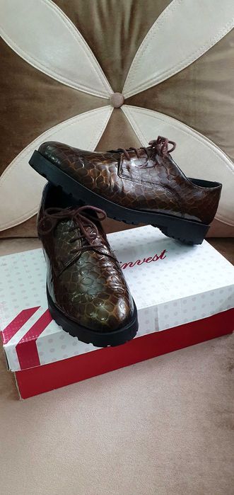 Pantofi de damă din piele naturală (aspect șarpe), mărimea 38 - NOI