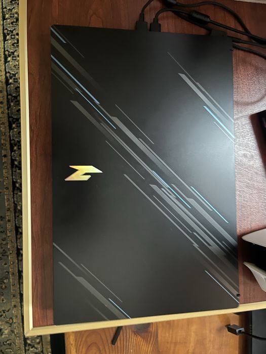Gaming laptop Acer Nitro 15+ подарък мишка и клавиатура