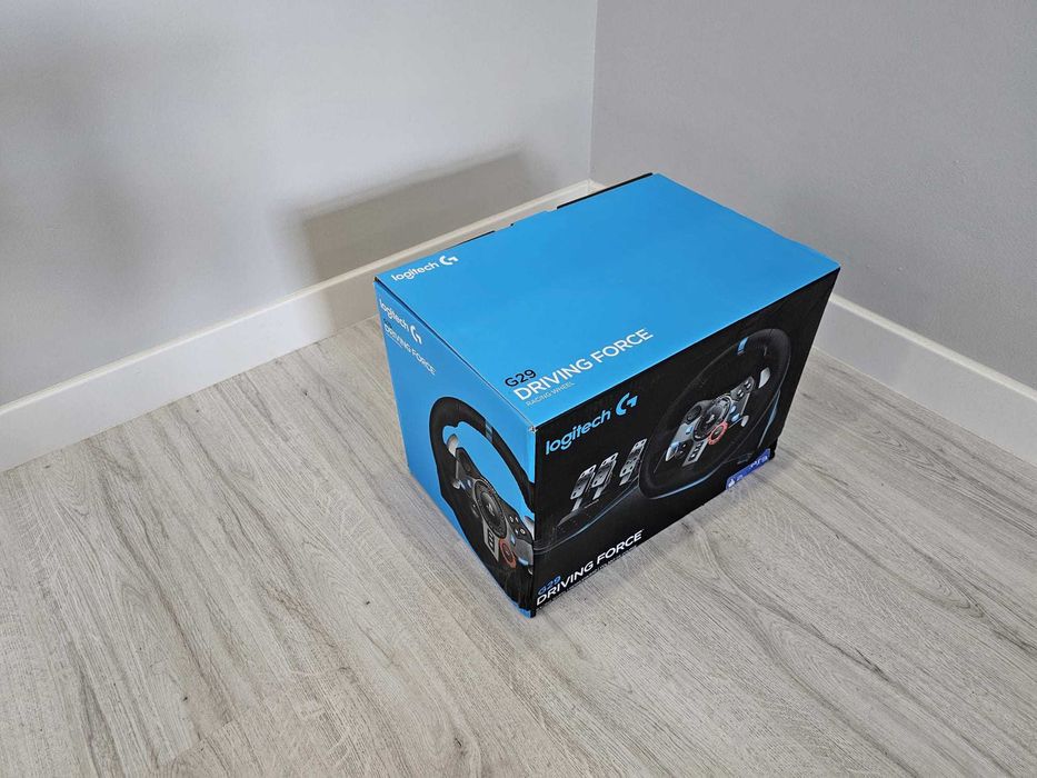 Logitech G29 (set volan cu schimbător + platformă NanoRS pliabilă)