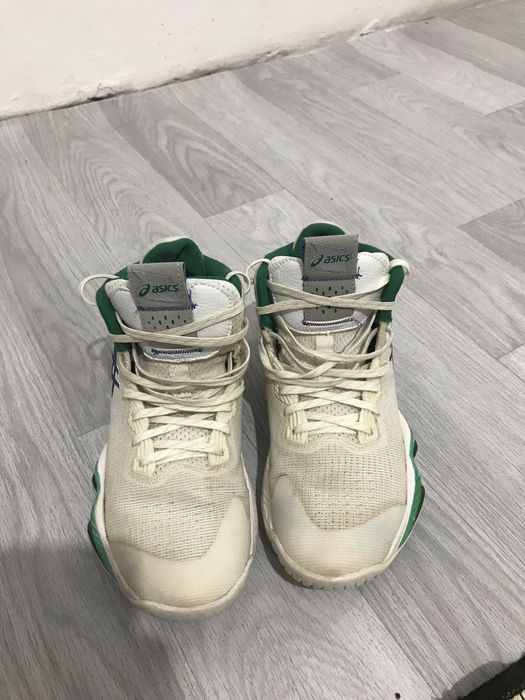 Asics nova surge
