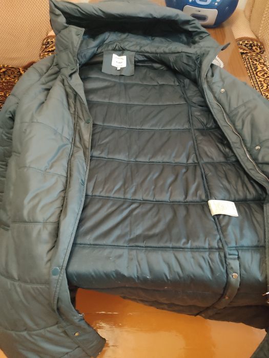 Продам пуховики. В отличном состоянии