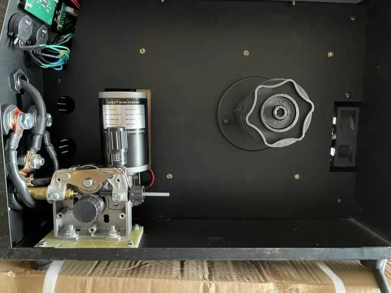 Aparat sudura semiautomat Luch-Luck Pro MIG/MMA 350 rola sarma15 kg