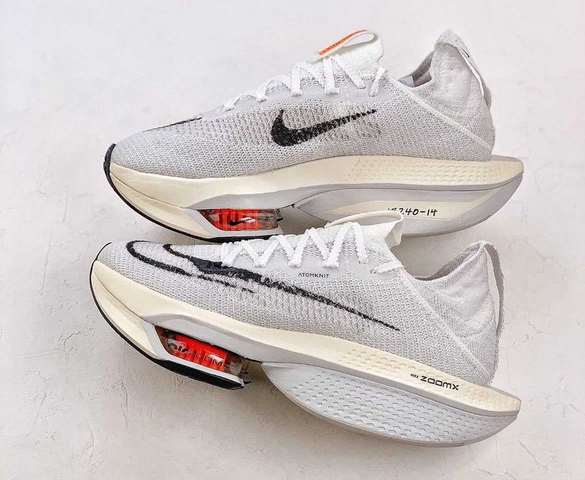 Продавам нови дамски маратонки Nike Air Zoom Alphafly Next grey