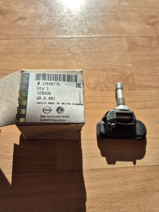 Сензор налягане гуми Опел 13598775