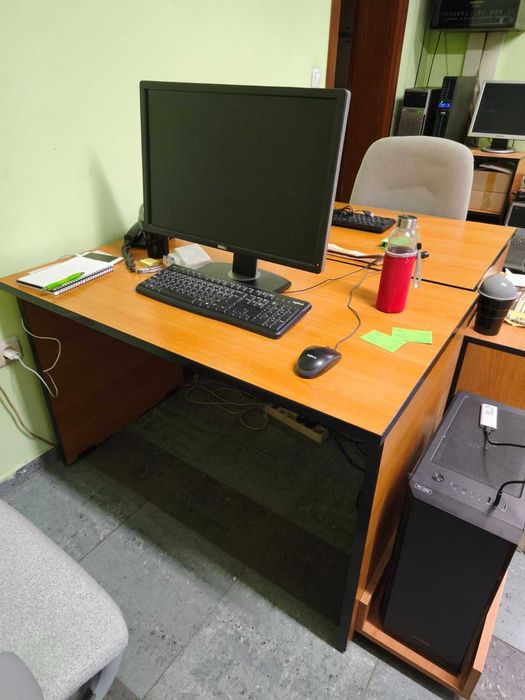 Продавам офис бюра – 3 броя