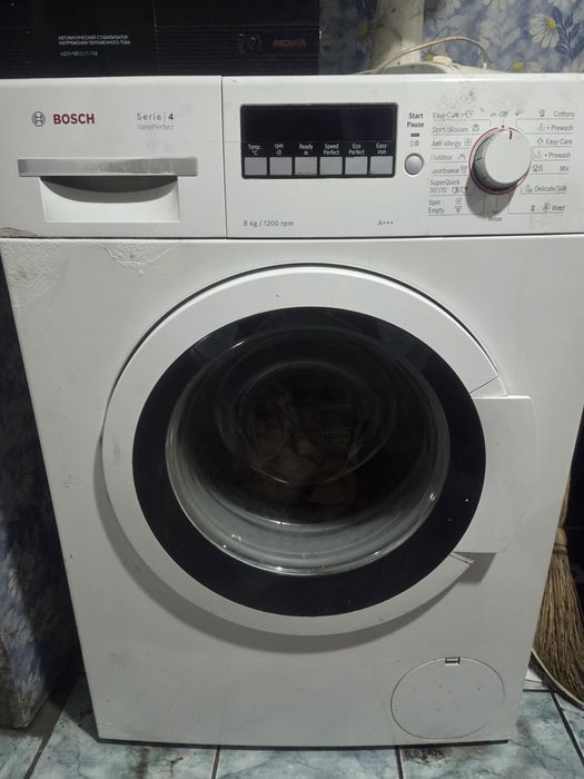 Стиральная машинка на 9кг Bosch