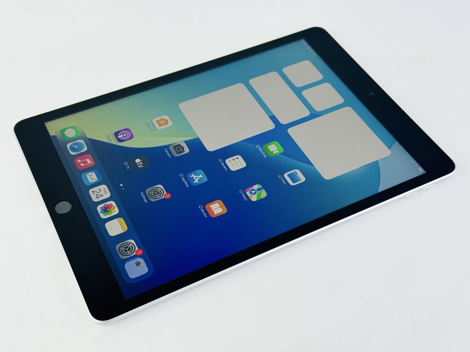 Apple iPad 9 64GB WiFi Silver Отличен! Гаранция!