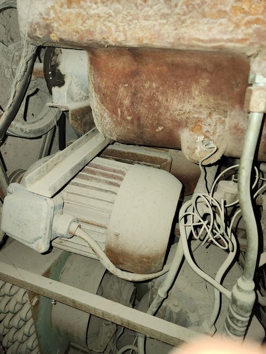 Фрезер з ФАЗ иккита матор иккита компрессор 10 милион