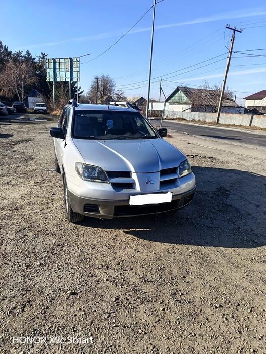 Митсубиси аутлэндер