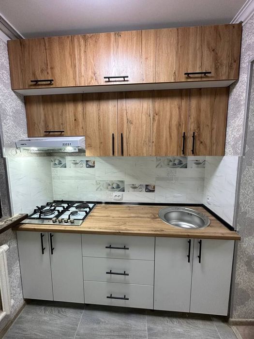 Kuxinni garnetur mebel Zakaz