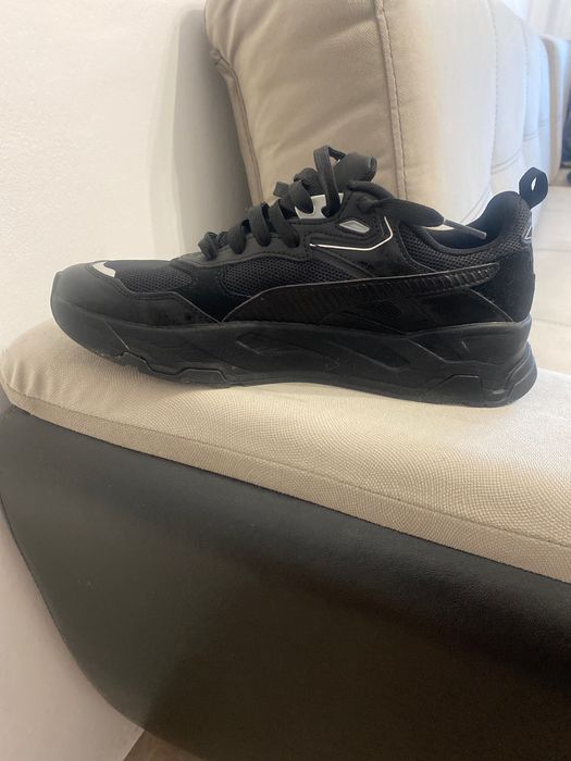 Спортни обувки - обява