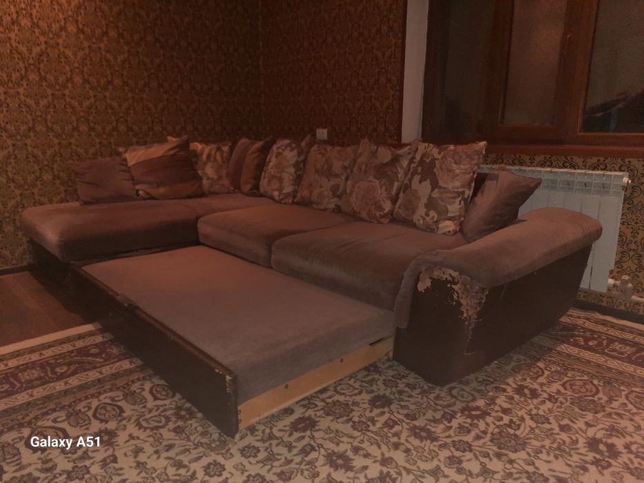 Продам диван в хорошем состоянии