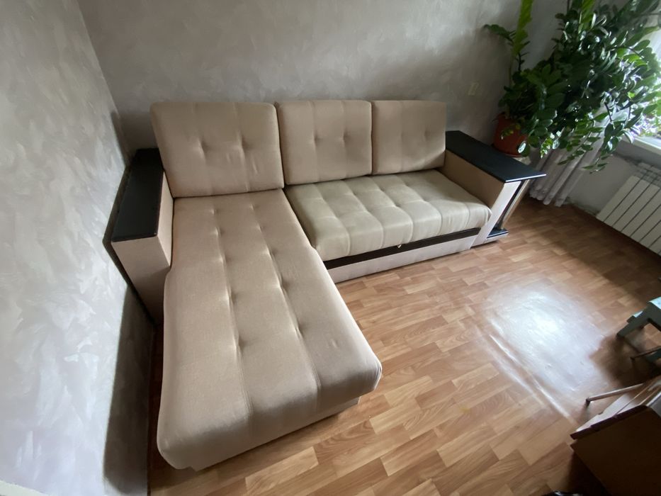 Диван угловой  моноблок рассклодной