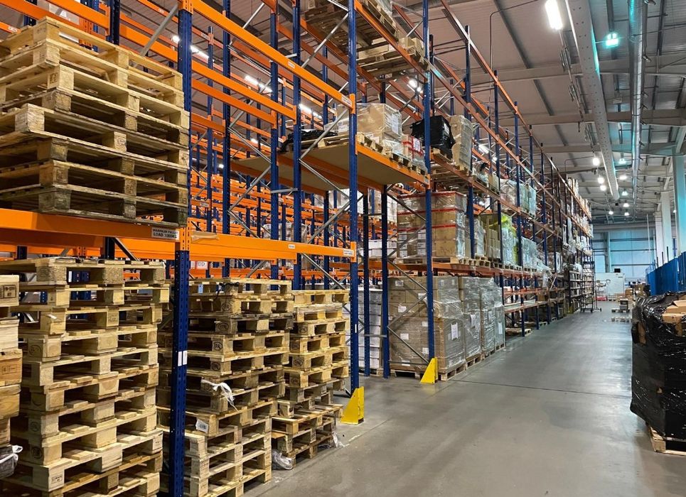 Rafturi metalice pentru depozitare paleti