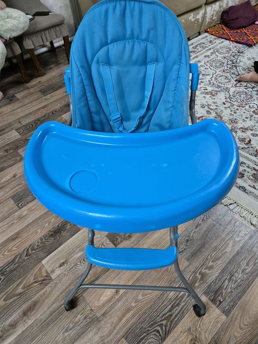Детский стульчик для кормления