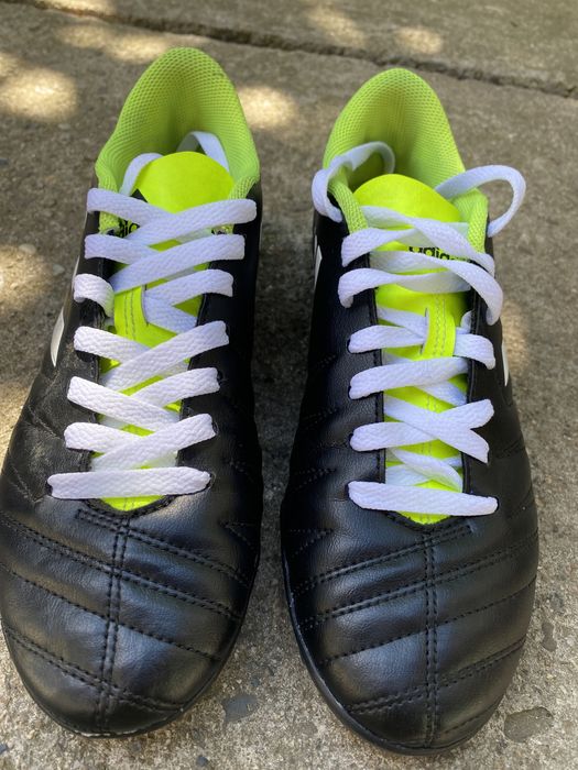 Vand ghete de fotbal adidas
