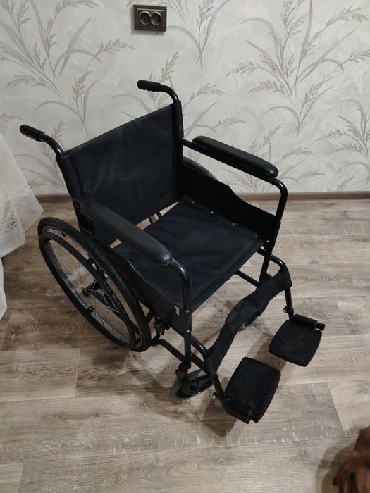 Кресло инвалидное