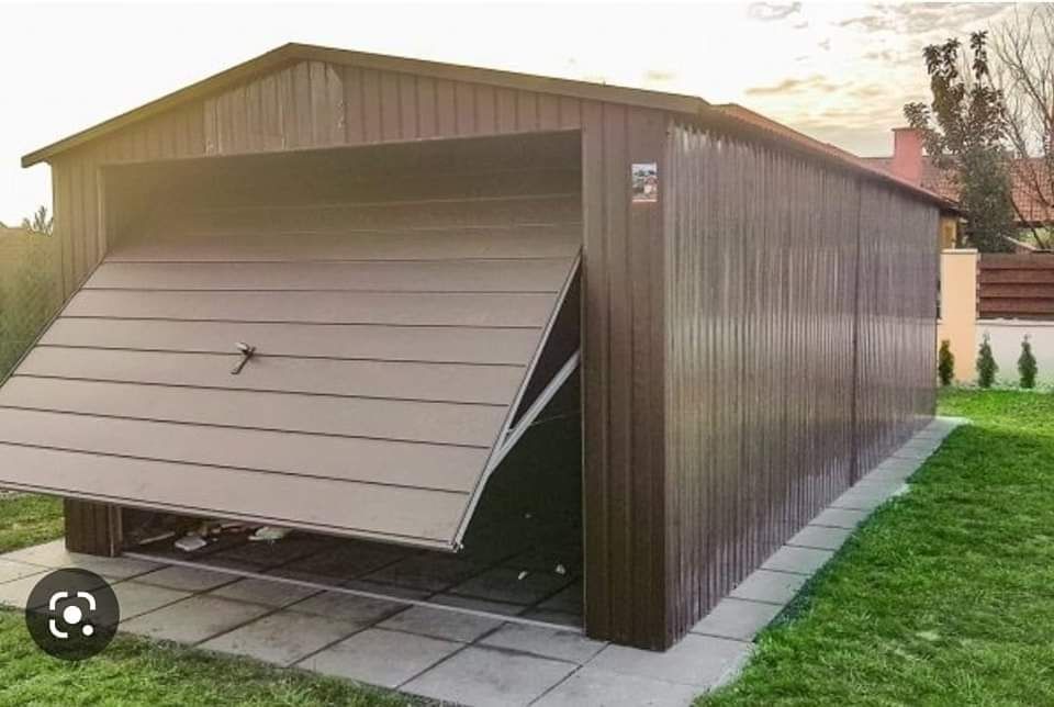 Garaj auto metalic din panouri sandwich  3.3 x 6m