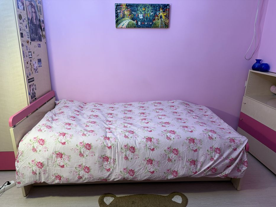 Легло+1
Едно основно и едно, което се вади отдолу+два матрака