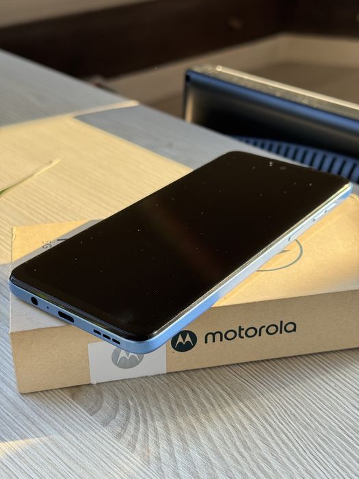 Motorola g54 nou!