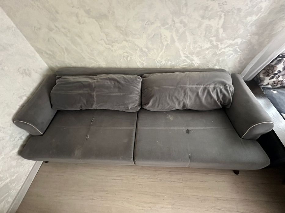 Диван в отличном состоянии.