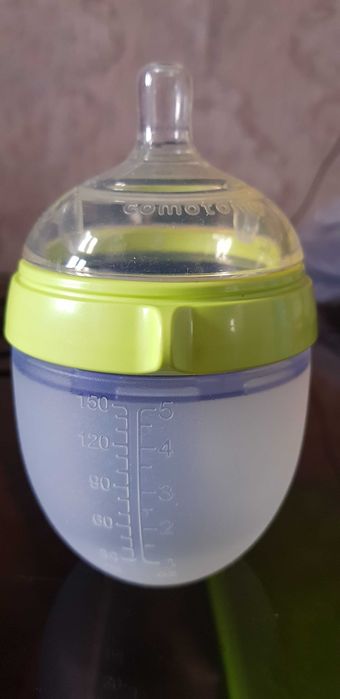 Бутылочка для кормления