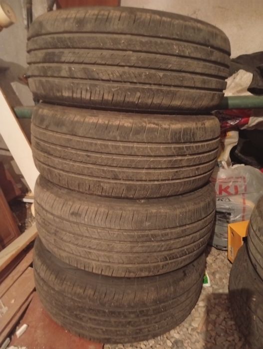 Продам шины размер R17