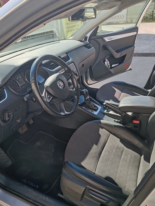 Vând skoda octavia