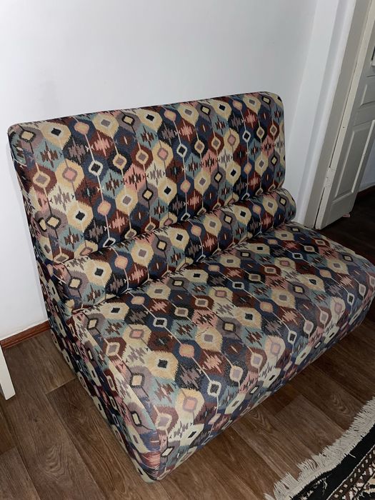 Сатылады стол и диван