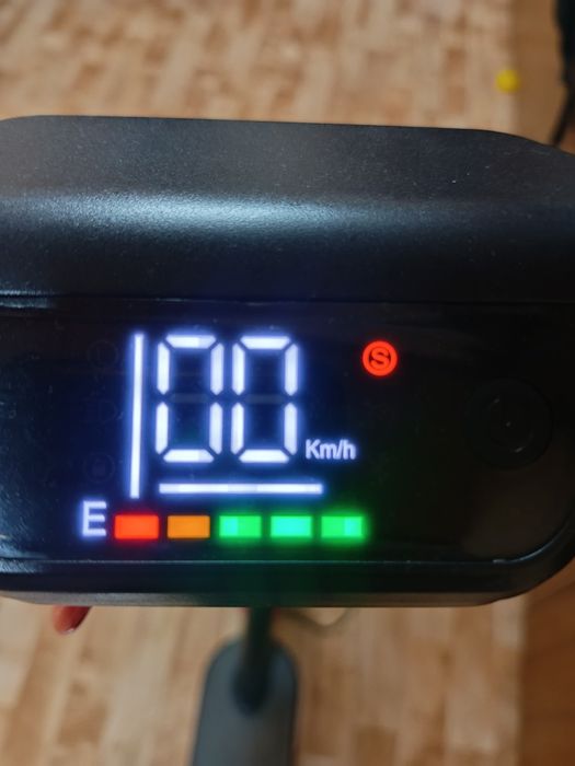 Продам электросамокат