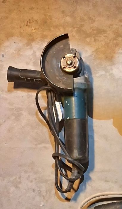 Болгарка сотилади