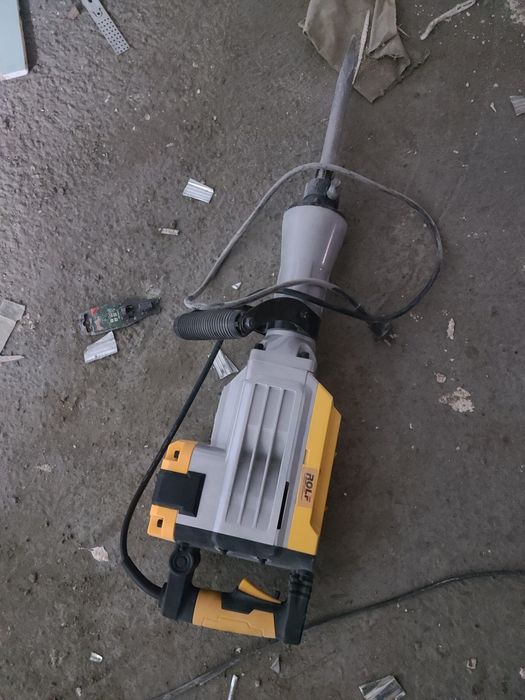 Услуги перфоратора отбойника