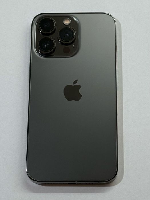 iPhone 13 Pro Grey 94% battery
