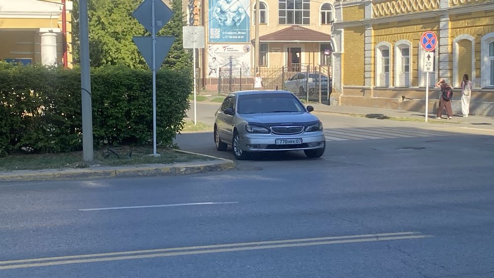 Продам автомобиль максима