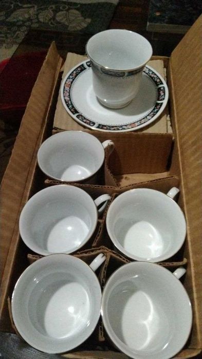 Сервиз чайный 6 чашек с блюдцами