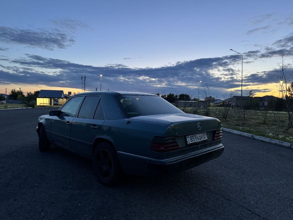 Продам Мерседес Бенз w124 m104 3.2