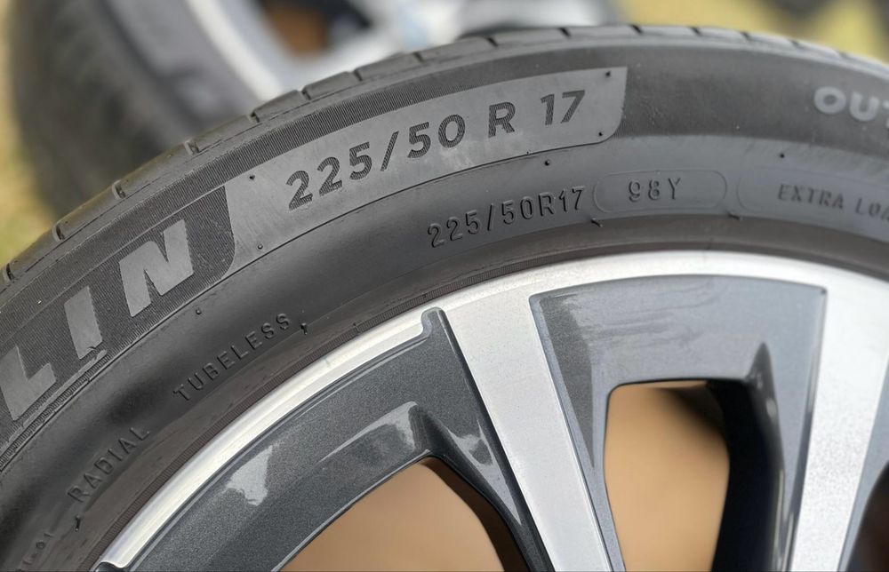 Jante BMW Seria 3 17 G20 G21 ca NOI 225/50R17 Michelin