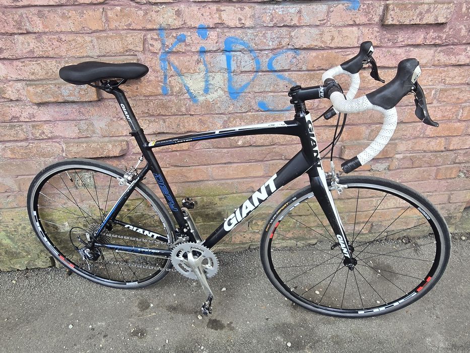 Vând sau schimb bicicletă cursiera Giaint