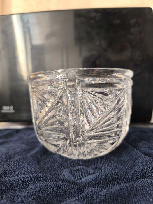 Продаю хрусталь.