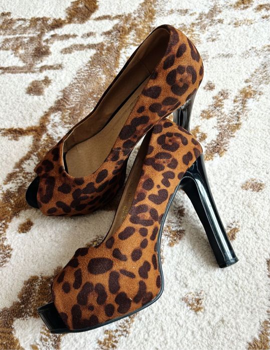 Обувь  37 размера