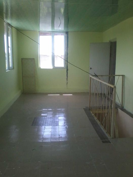 Продаю свою большую 2х этаж дом-дачу 300 кв.м. На 10 сотках Халкабад