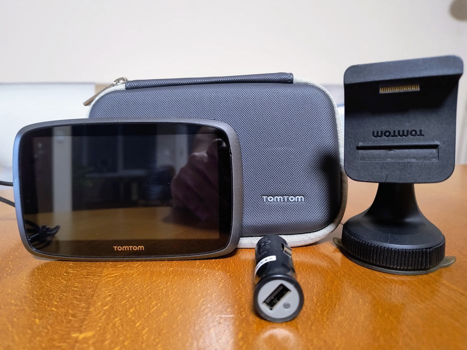 Оригинална навигация  TOMTOM GO 510 с калъф