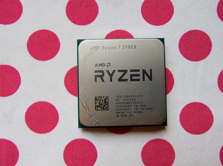 Procesor AMD Ryzen 7 3700X 3.6GHz, socket AM4.