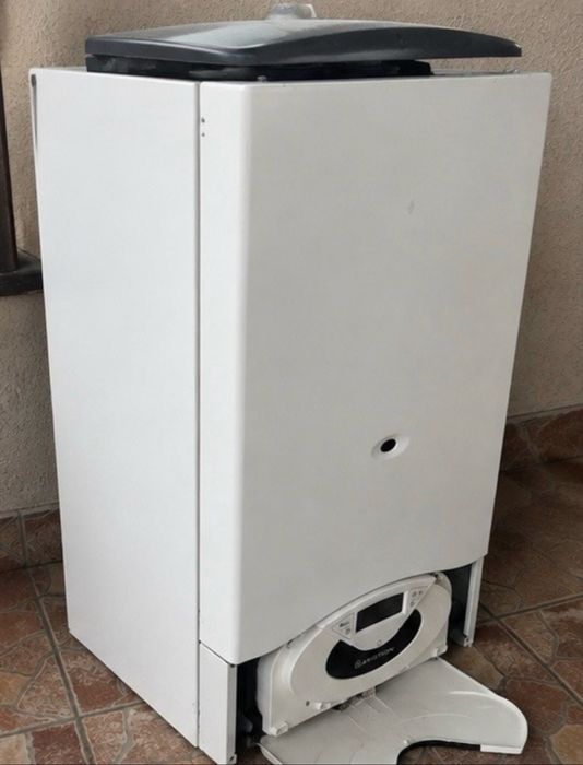 Vand centrala ARISTON GENUS 35 MFFI – 35 kW, PENTRU PIESE