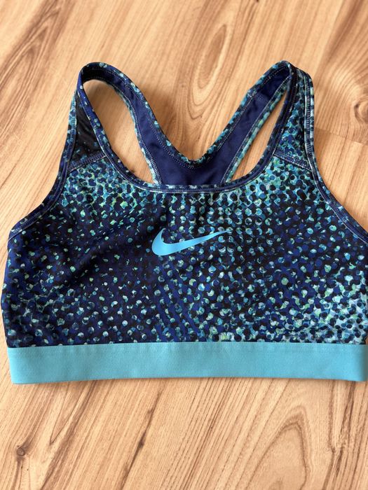 Потници и бюстиета Nike