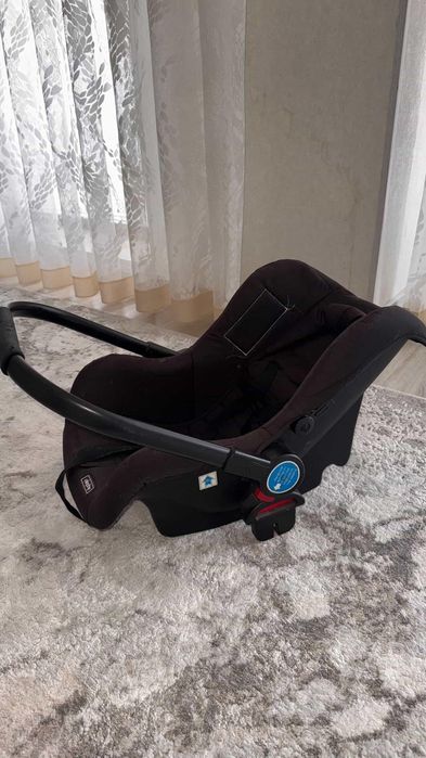 Avto kreslo sotiladi