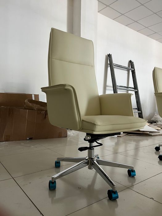 Ofis uchun kreslolar