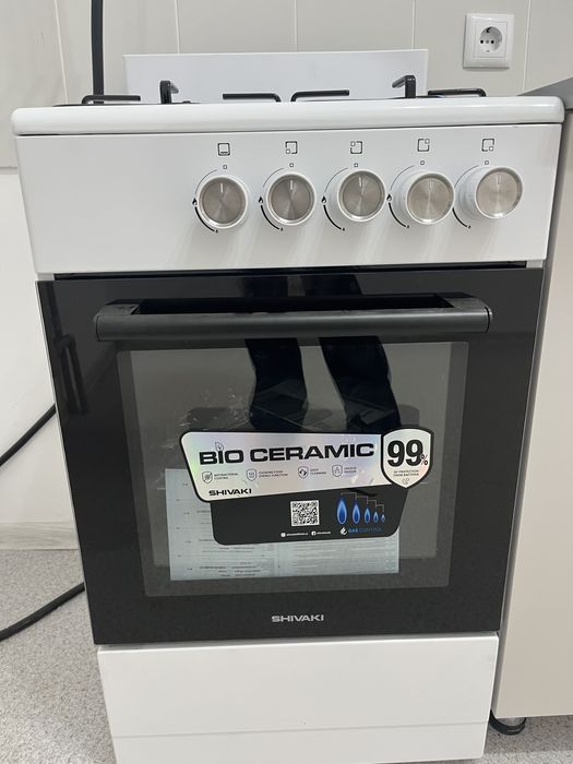 Продам газ плиту