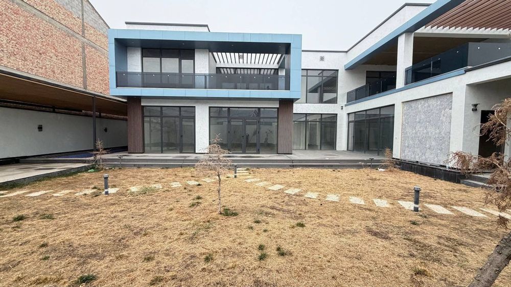 Ховли уй сотилади