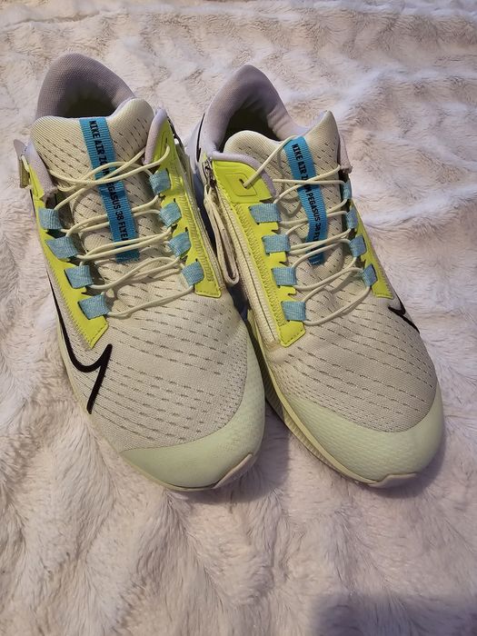 Дамски маратонки на Найк